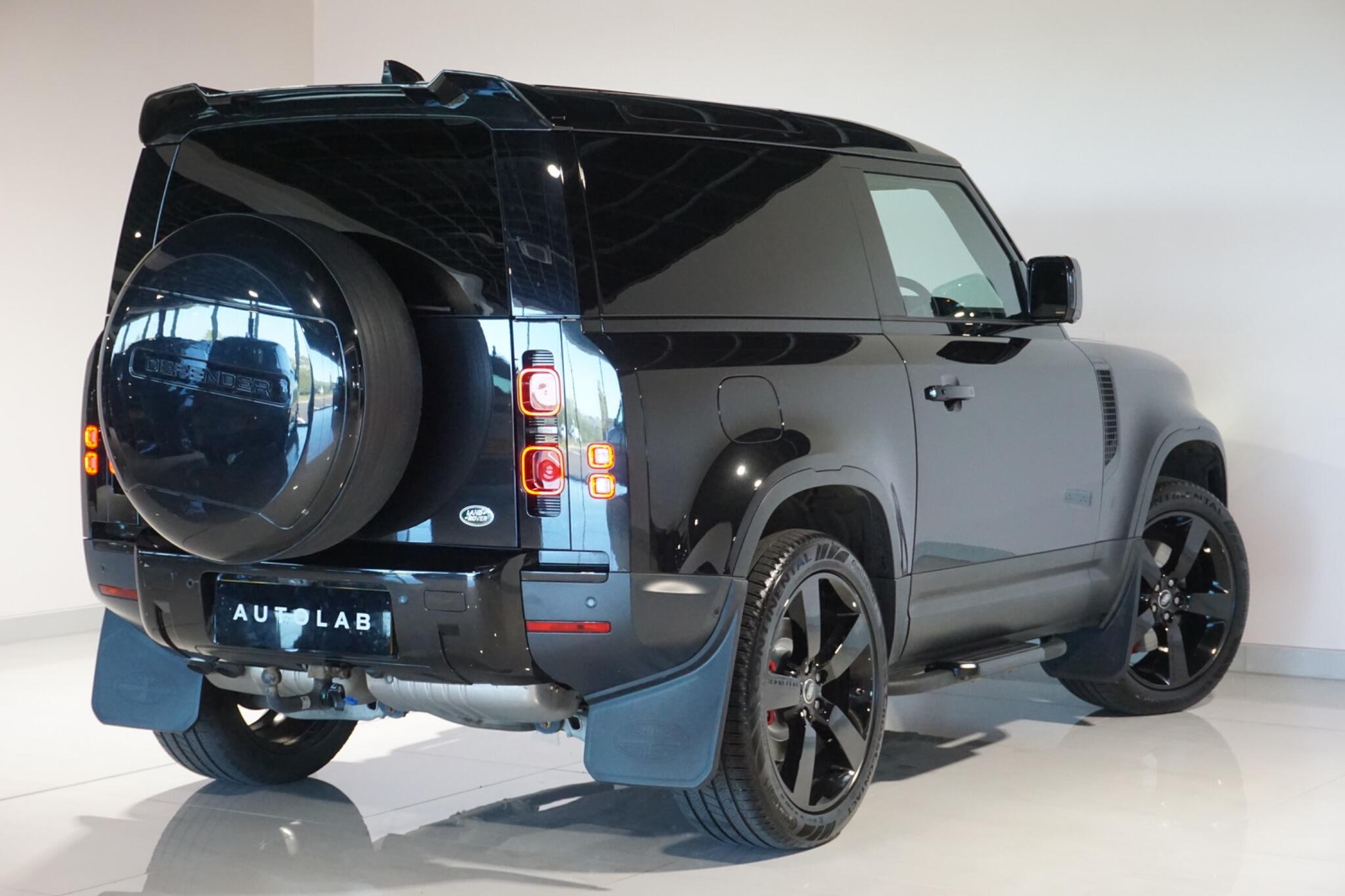 Land Rover Defender 90 3.0 D250 MHEV SE Hard Top SUV 3dr Diesel Auto 4WD SWB Euro 6 (s/s) (250 ps)